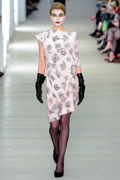 Look 17